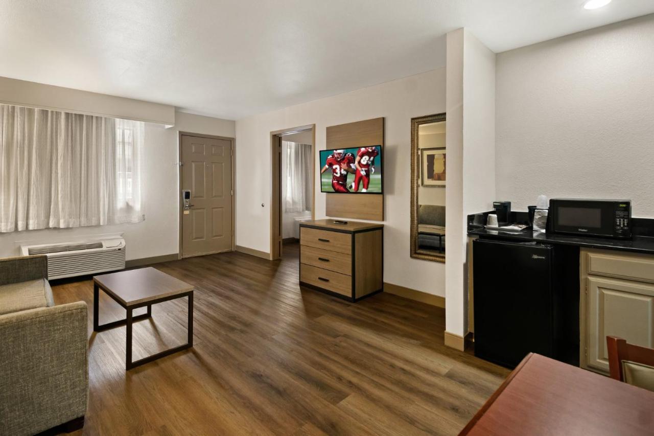 Irving Inn & Suites At Dfw Airport Eksteriør billede