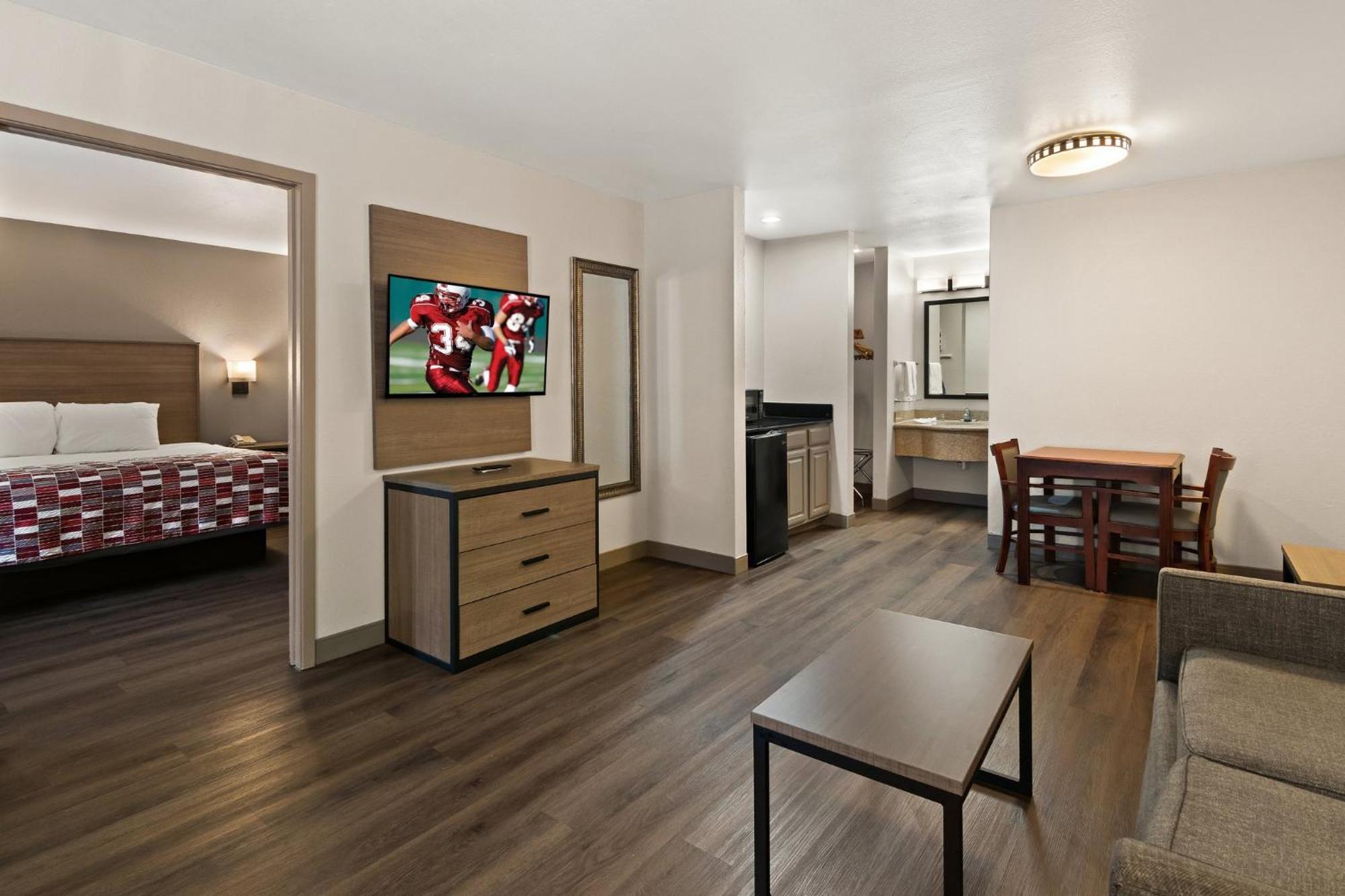 Irving Inn & Suites At Dfw Airport Eksteriør billede