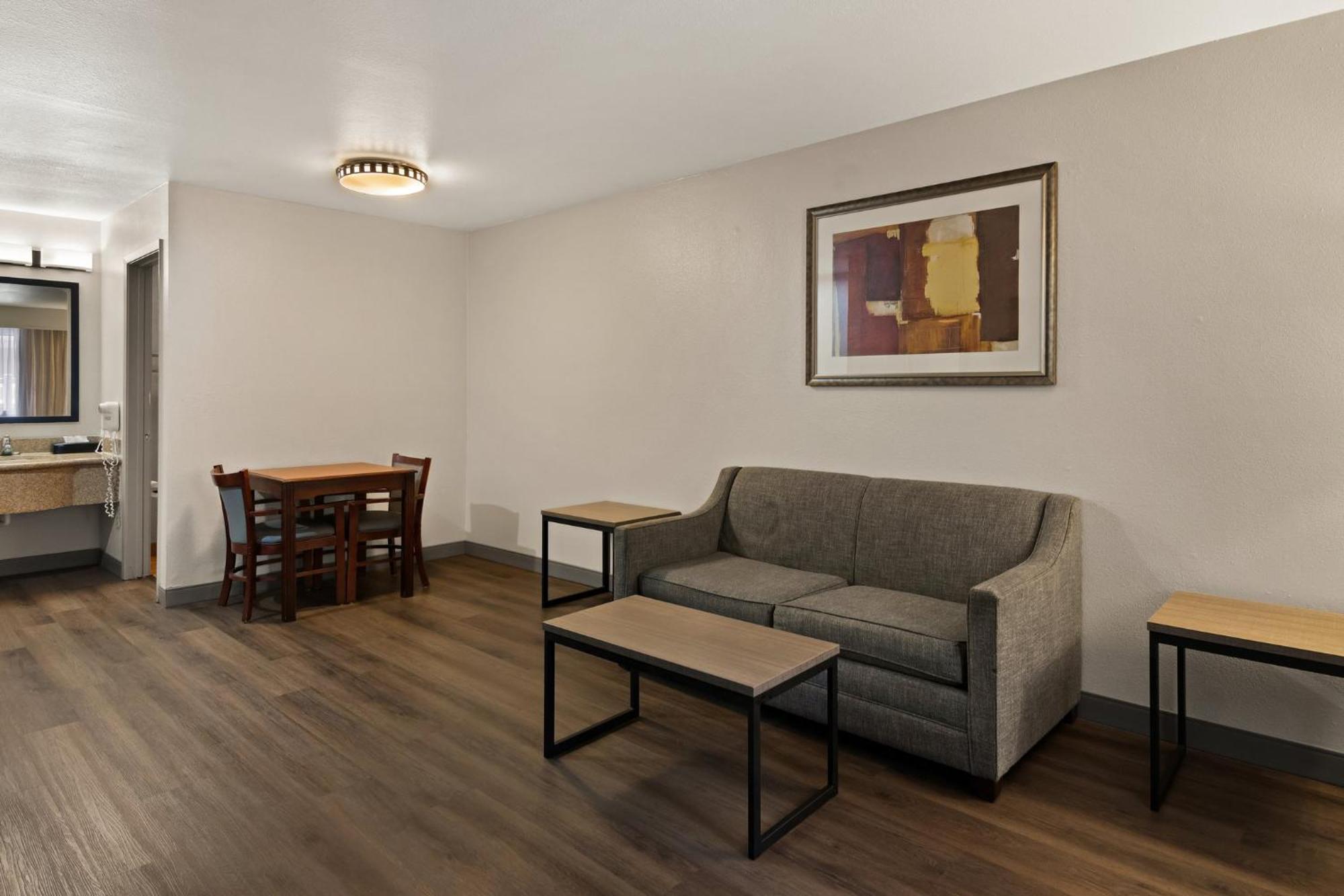 Irving Inn & Suites At Dfw Airport Eksteriør billede