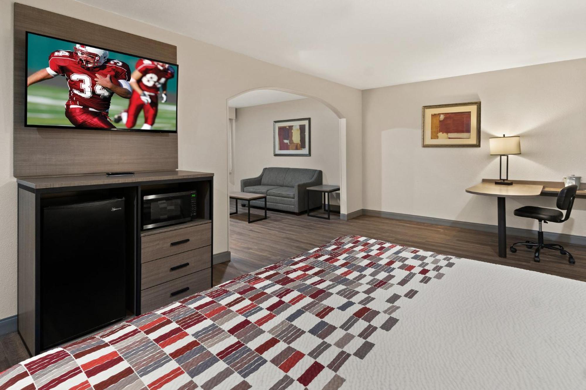 Irving Inn & Suites At Dfw Airport Eksteriør billede