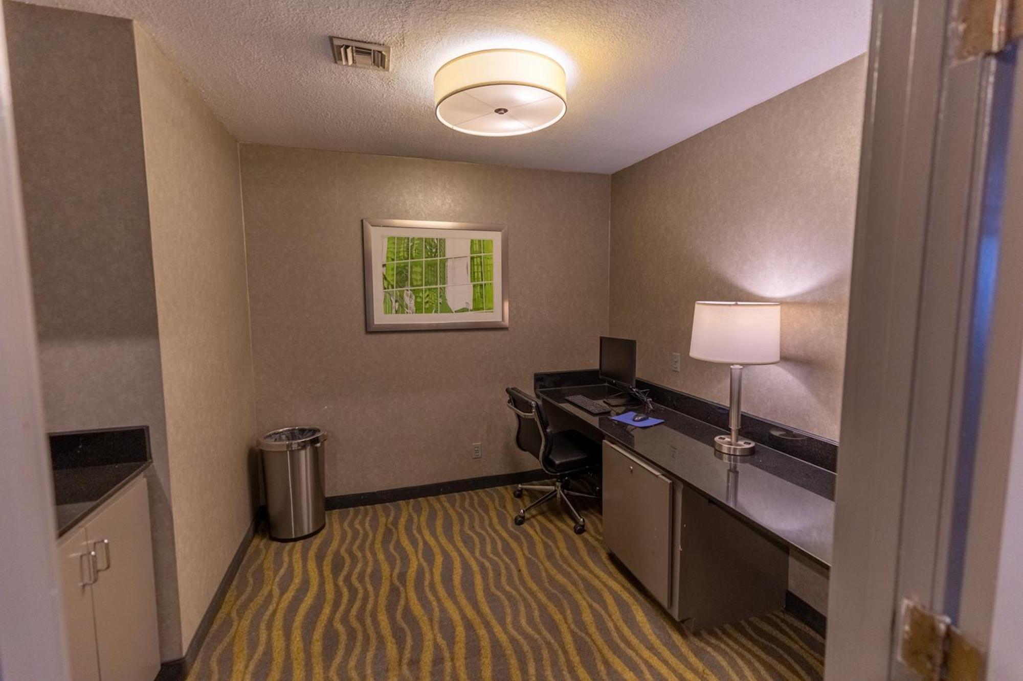 Irving Inn & Suites At Dfw Airport Eksteriør billede