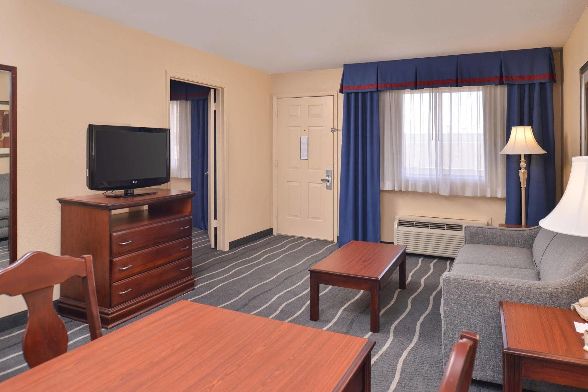 Irving Inn & Suites At Dfw Airport Eksteriør billede
