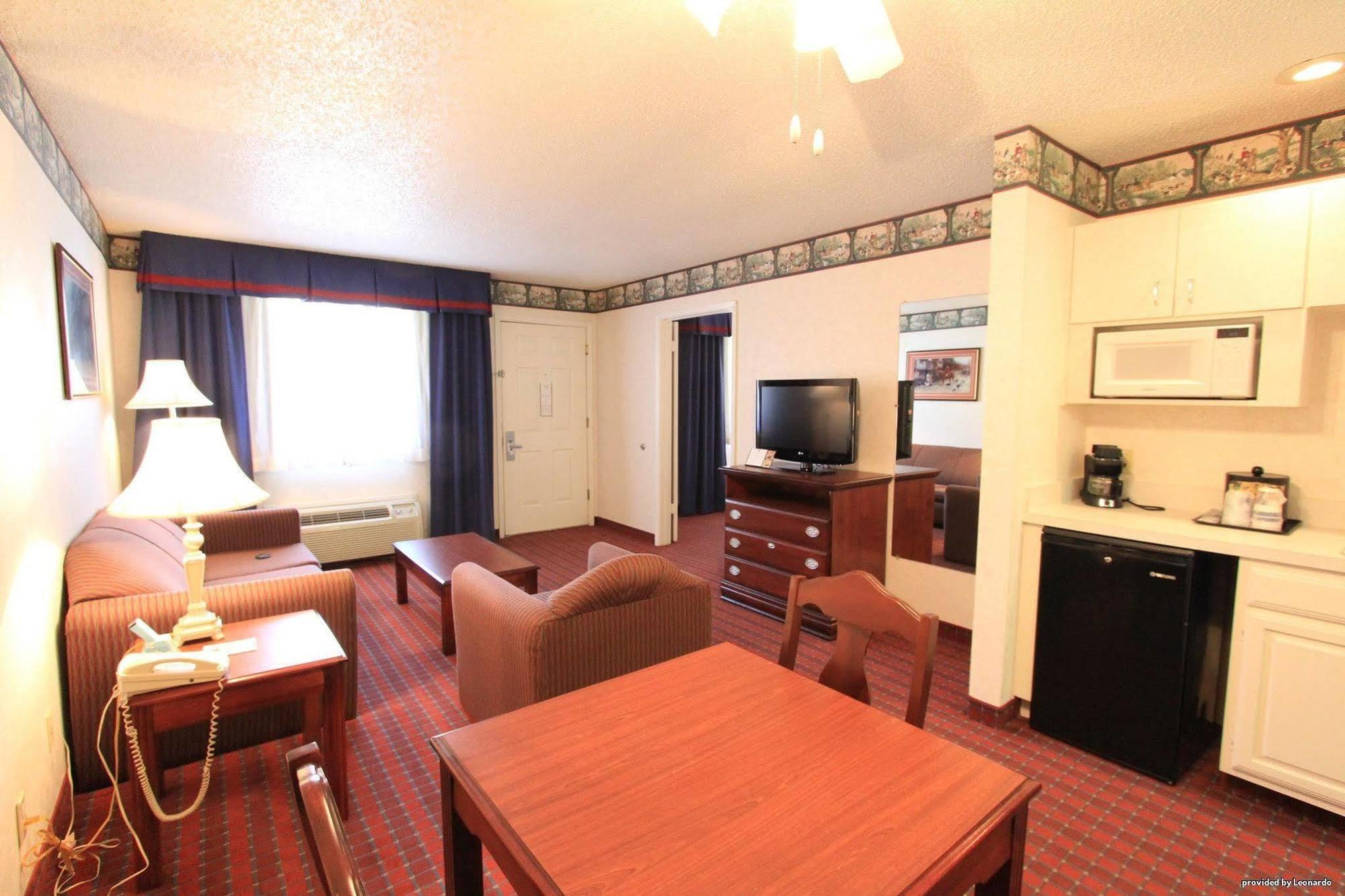 Irving Inn & Suites At Dfw Airport Eksteriør billede